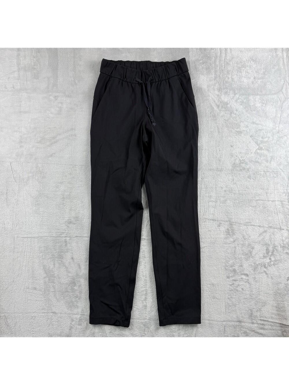 Lululemon On the Fly Crop Joggers Sweatpants Women Size 2 Black Casual Commuter